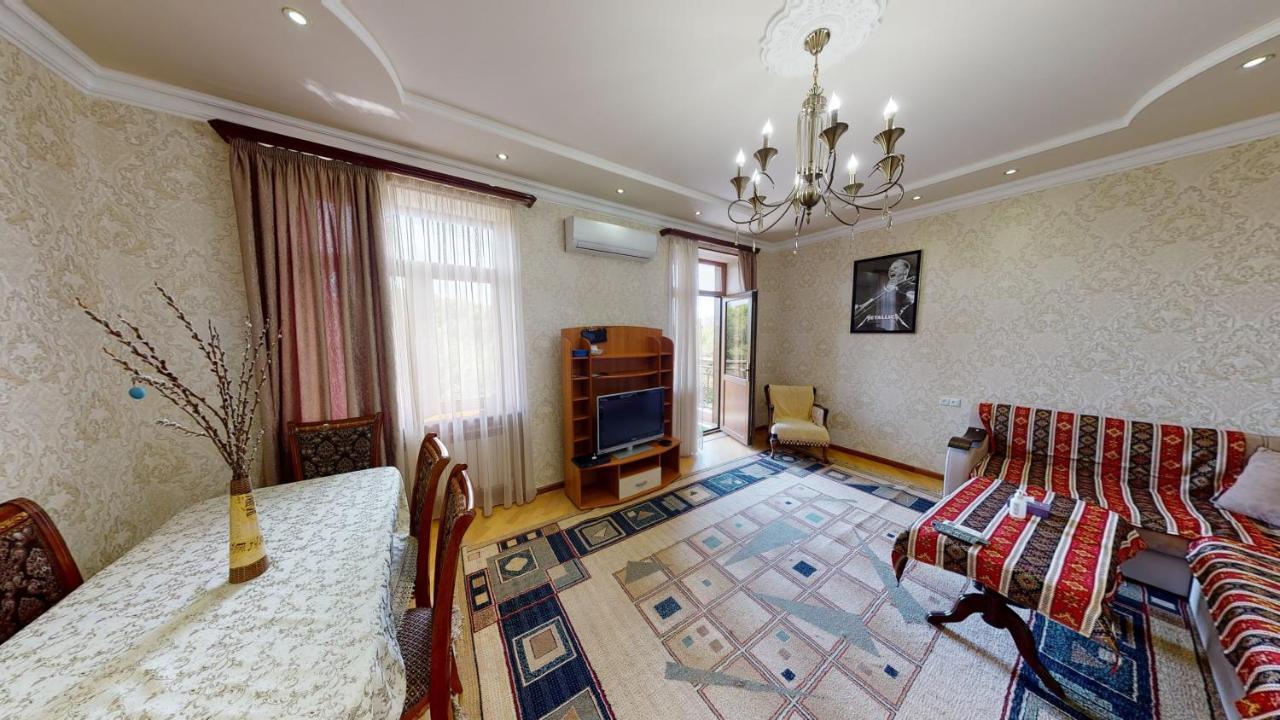 Yerevan City Center Apartment Kültér fotó